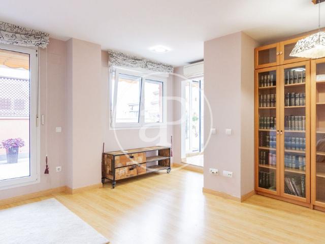 Flat for rent in Valdeacederas Madrid