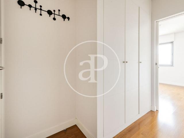 Flat for rent in Virgen del Cortijo Manoteras Hortaleza