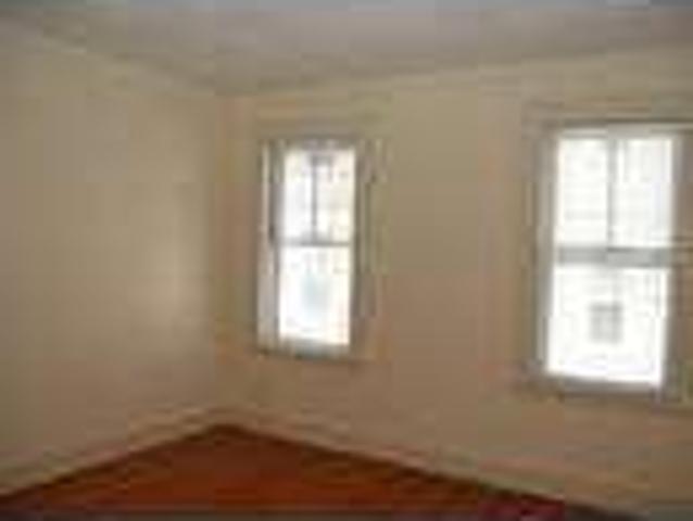Flat For Rent In Waverley, Massachusetts