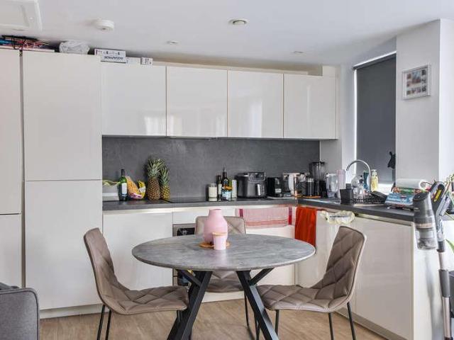 1 bed flat for sale