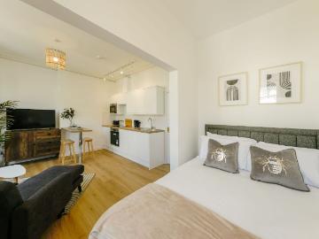 Flat, Fox House, Grange Road, Clifton, Bristol BS8, Studio to rent, £1,950 pcm | PrimeLocation