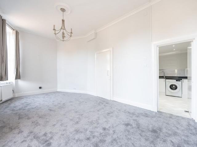 Flat G 2 Cartside Drive