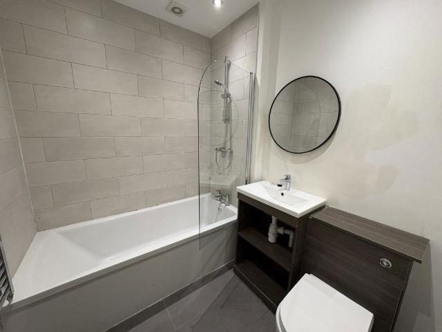 Flat Garland Place, Dundee DD3, 2 bed flat to rent, £875 pcm | PrimeLocation