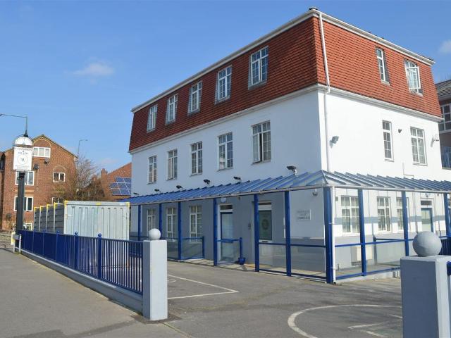 Flat H Moatfield House, Highfield Road, Dartford DA1, 1 bed flat to rent, £1,150 pcm | PrimeLocation