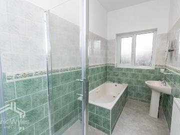 Flat in Orchard Road, St Annes, Lytham St. Annes, LANCASHIRE