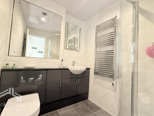 Flat in Royal Beach Court, North Promenade, Lytham St. Annes, Lancashire