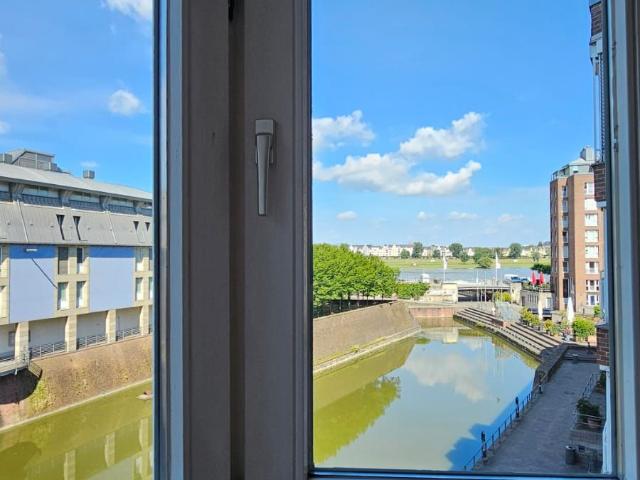 Flat in the Carlstadt Düsseldorf with lateral Rhine river view, Dusseldorf Amsterdam Apartments for Rent