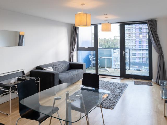 Flat, Jubilee Heights, Parkside Avenue, London