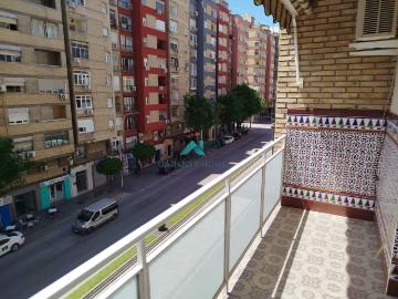 Flat Jaén Gran eje