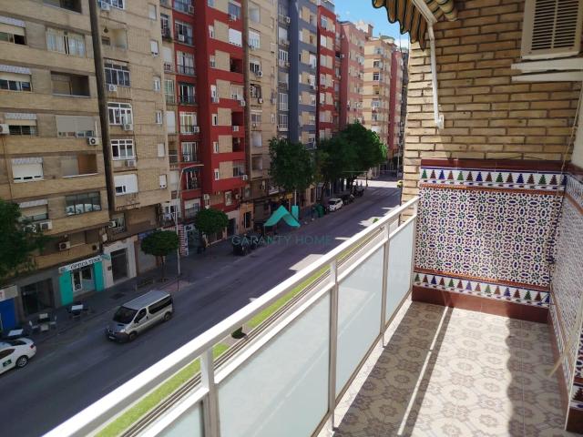 Flat Jaén Gran eje
