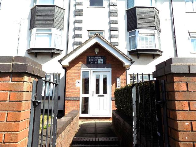 Flat, Kingfisher House, Pighue Lane, Liverpool L13, 2 bed flat to rent, £875 pcm | PrimeLocation