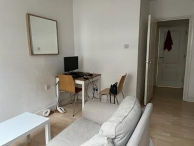 Flat Liverpool Street station!