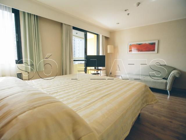 Flat para alugar com 1 quarto e 33 m² por R$ 1.800/mês