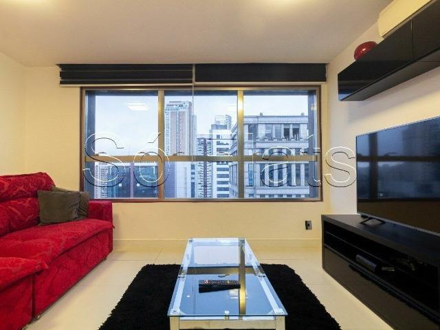 Flat para Aluguel com 2 quartos, 70 m² por R$ 7.558