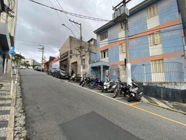 Flat para venda em Centro de 1000.00m² com 16 Quartos e 30 Garagens
