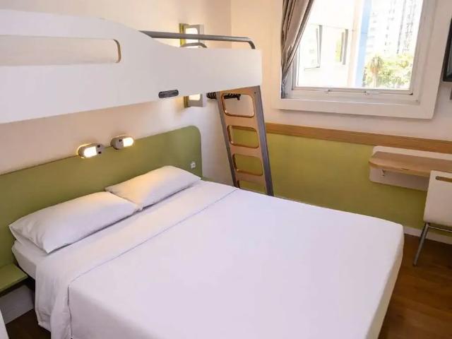 Flat para Venda em Belo Horizonte/MG Lourdes 1 Quartos