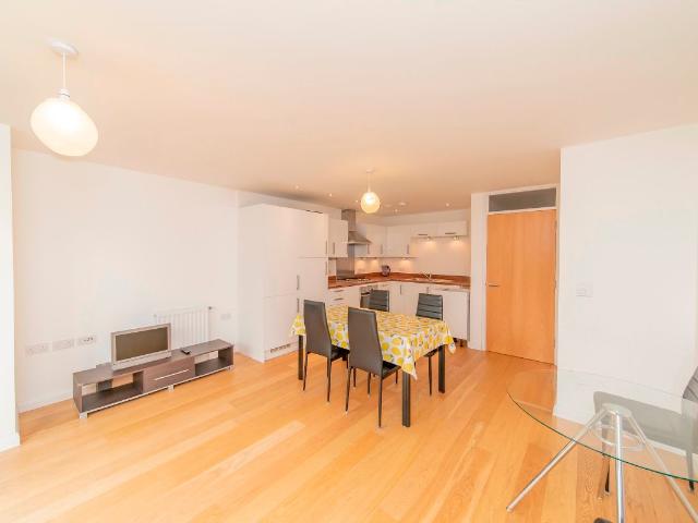 Flat, Peet Court, Bow Road, London E3, 2 bed flat to rent, £2,773 pcm | PrimeLocation