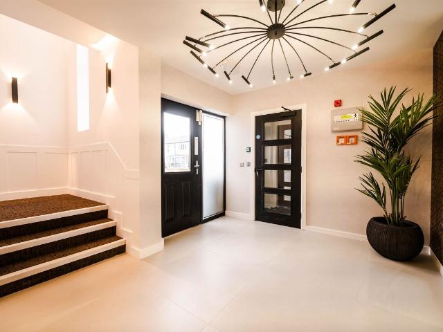 Flat, Stockport Road, Cheadle SK8, 1 bed flat to rent, £1,220 pcm | PrimeLocation
