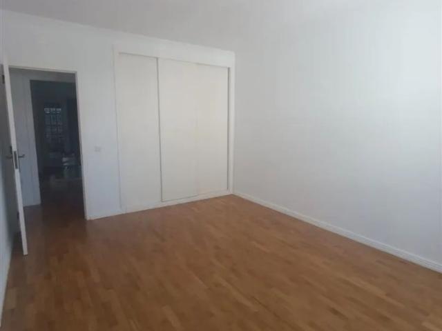 Flat T2