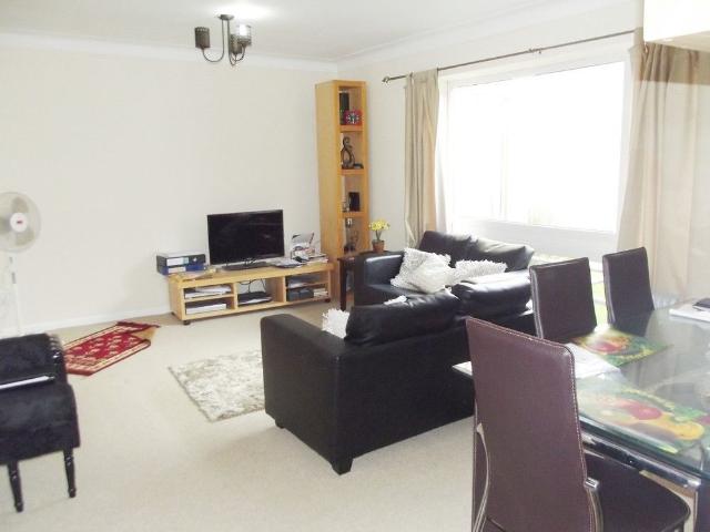 Flat, Thorne House, Wilmslow Road, Manchester M14, 2 bed semi detached house to rent, £1,400 pcm | PrimeLocation
