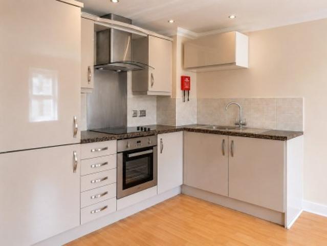 Flat to let with 1 bedroom in Station Road, Epping, Essex