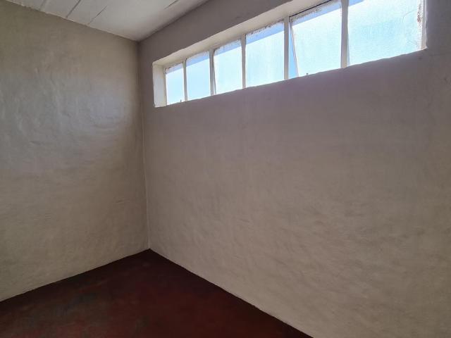 Flat To Let in Yeoville