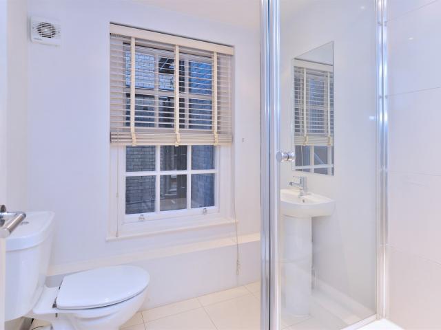 Flat to Rent: 24 Pelham Court, SW3