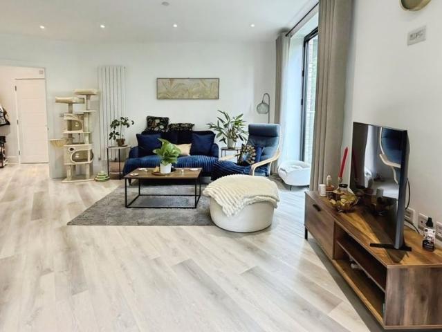 Flat to rent Bourne Way, Bromley, BR2