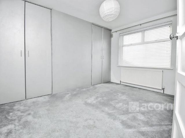 Flat to rent Brampton Road, Bexleyheath, DA7