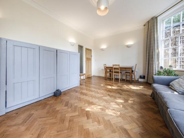 Flat to rent Heathfield Road, Keston, BR2