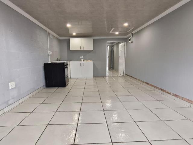 1 Bedroom flat to rent in Amandelsig, Kuils River