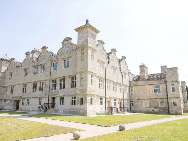 Flat to rent in Back Newton Lane, Shrewsbury, Ledston Hall, WF10: Harrogate: HGT230036