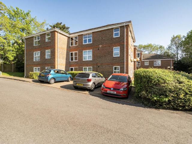 Flat to Rent in Bracknell Warren Down BRL260061