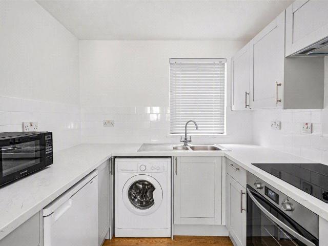 Flat to rent in Gloucester Green, The Heyes, OX1: Oxford: OXL180045