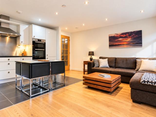 Flat to Rent in Farnborough Equinox Place JSF180154