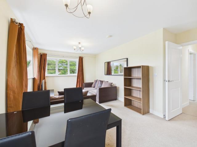 Flat to Rent in Farnborough Wallis Square JSF260225