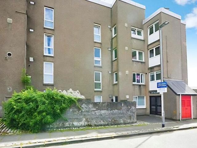 Flat To Rent In Ivanhoe Road, Greenfaulds, Cumbernauld, North Lanarkshire, G67