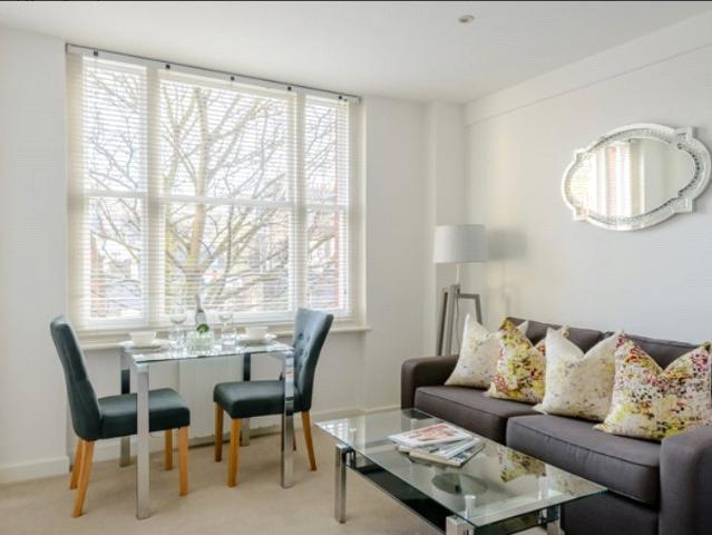Flat to rent in Mayfair, Hill Street, W1J: Mayfair: MLE130042