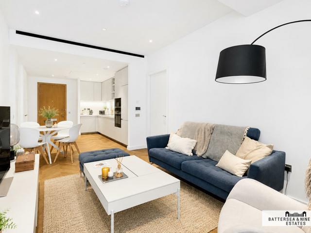 Flat to rent in Prospect Way, London, SW11