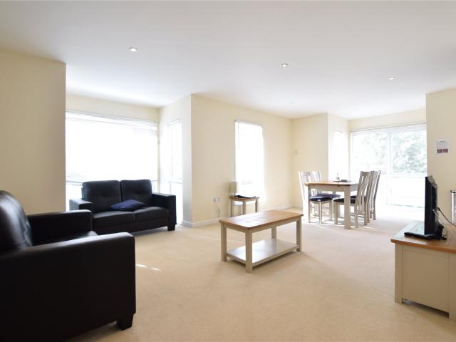 Flat to Rent in Reading Gweal Avenue PRL130213