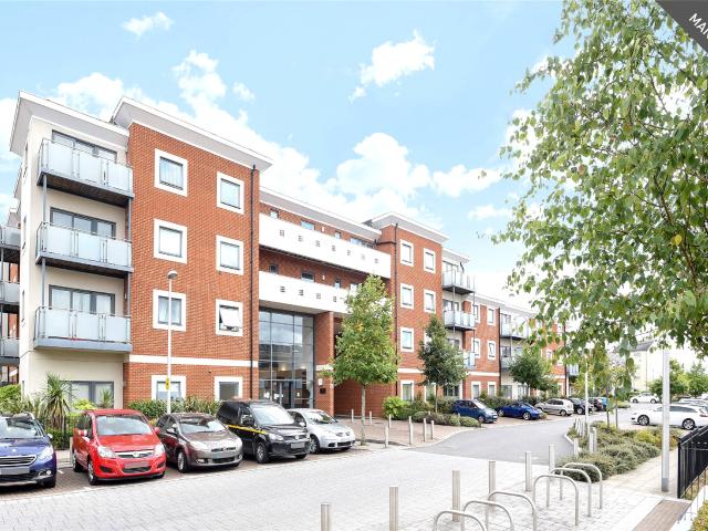 Flat to Rent in Reading Heron House PRL180166