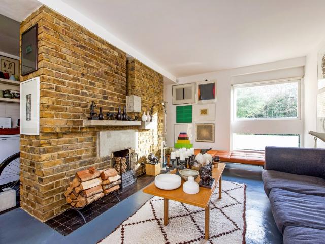 Flat to rent in Richmond, Langham House Close, TW10: Barnes: BAL260112