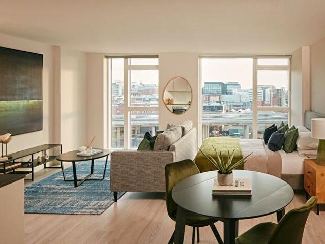 Flat To Rent In Warroch Street, Glasgow, G3