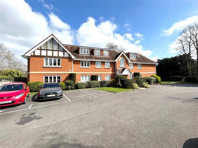 Flat to Rent in Winnersh Highgrove WOL230053