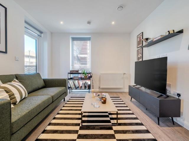 Flat to rent Lowfield Street, Dartford, DA1