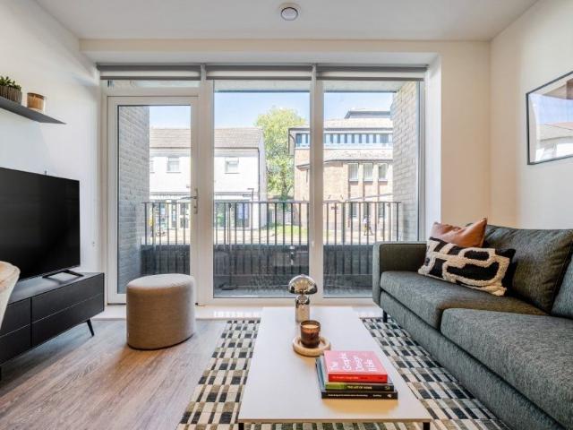 Flat to rent Lowfield Street, Dartford, DA1