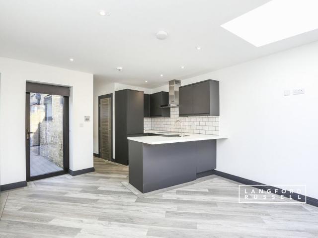 Flat to rent Lakes Road, Bromley, BR2