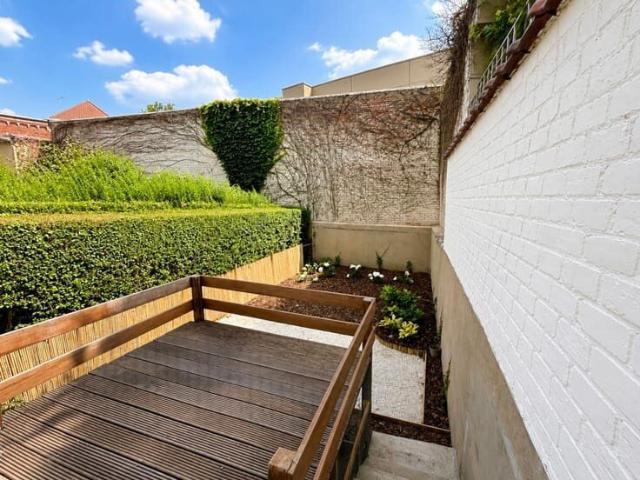 Flat to rent: Square georges marlow 5, 1180 Uccle on Realo