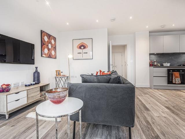 Flat to rent St. Marks Road, Bromley, BR2