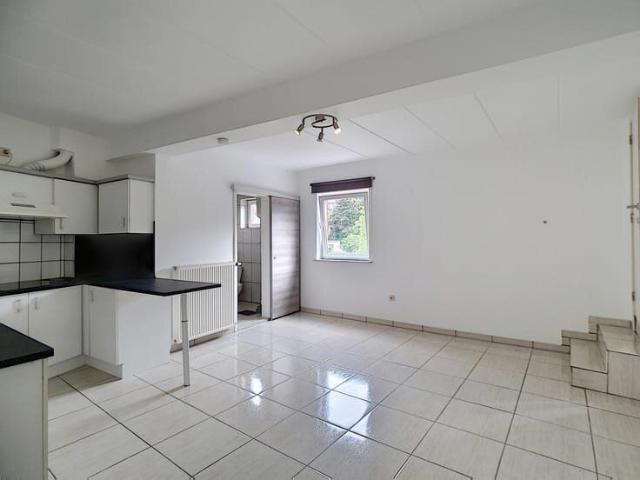 Flat to rent: Rue de gilly 219 031, 6010 Couillet, Charleroi on Realo